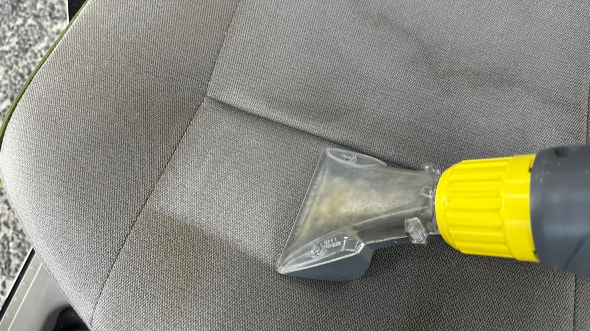 PREMIUM ROOM CLEANING