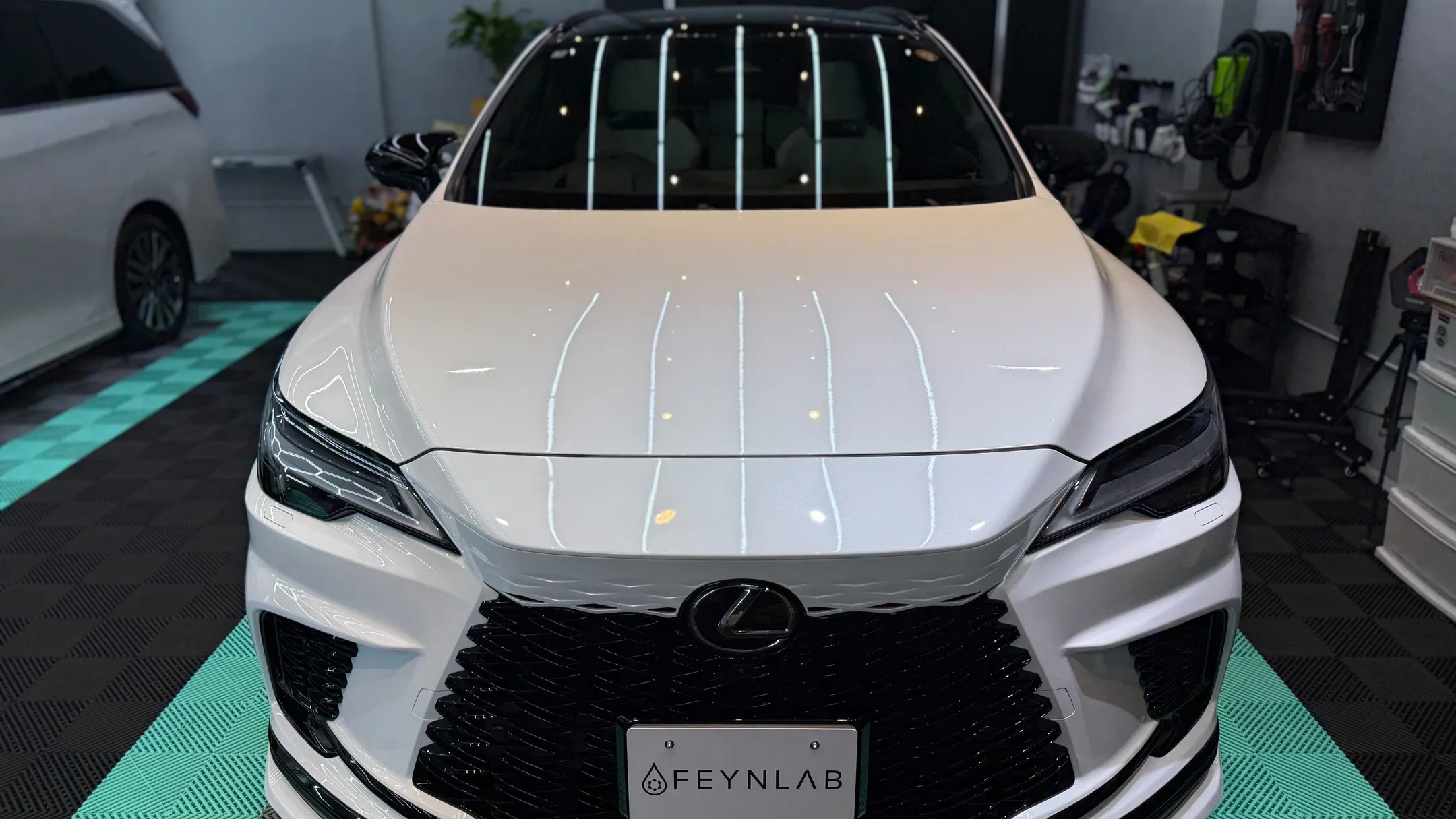 🚗✨ こんにちは！今日は、ラットガレージのカーディテーリング...