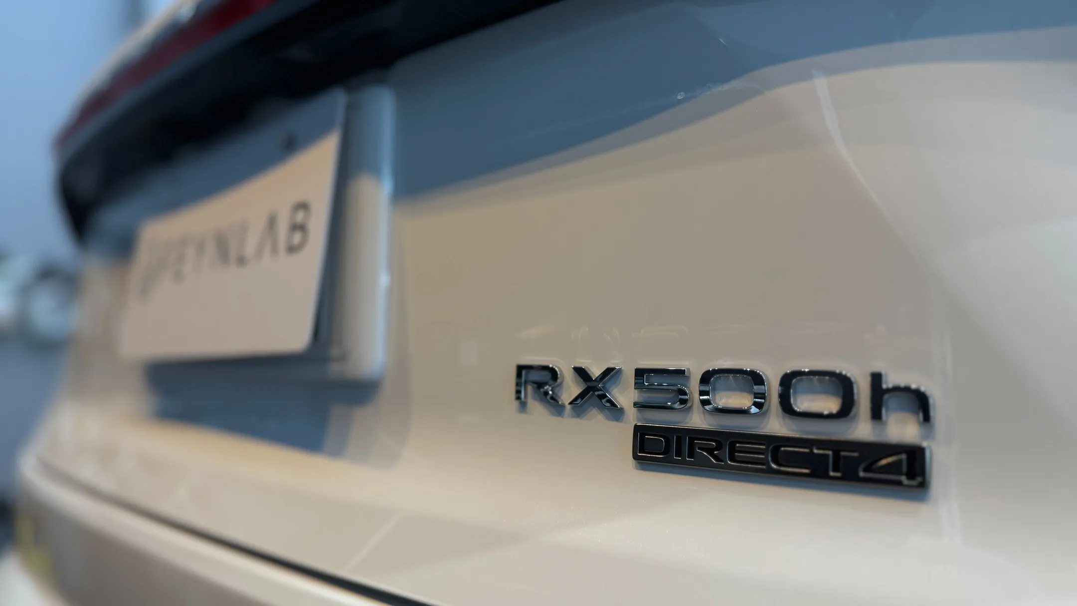 🚗✨ こんにちは！今日は、ラットガレージのカーディテーリング...