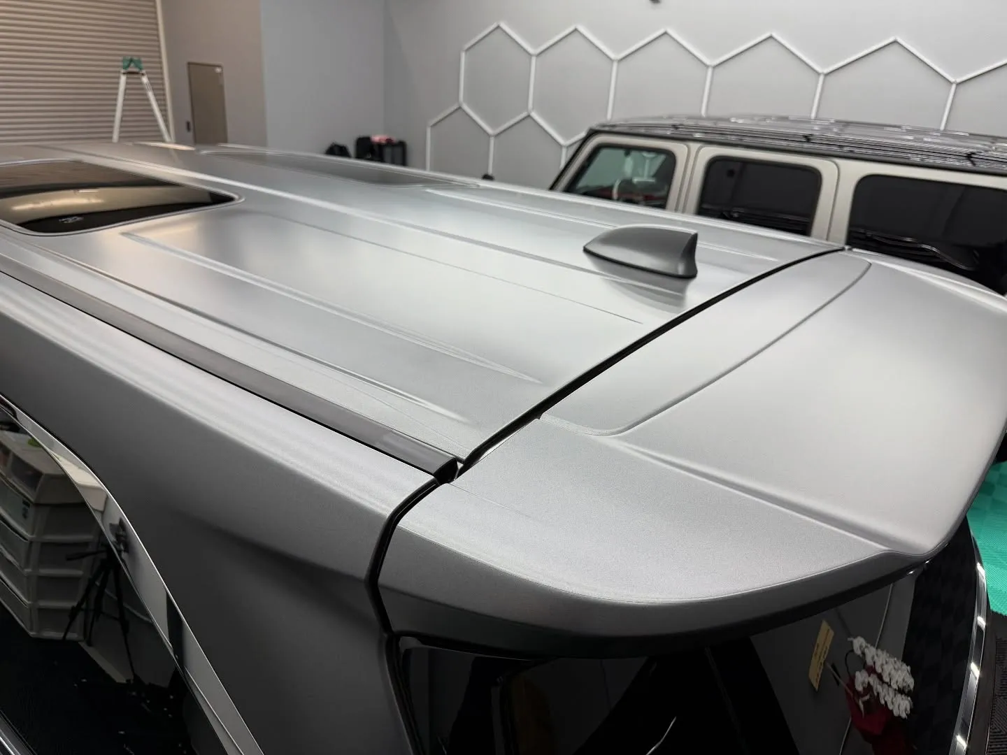 ✨【レクサスLMのエレガントなカラーチェンジ🌟】✨上部ハーフ...