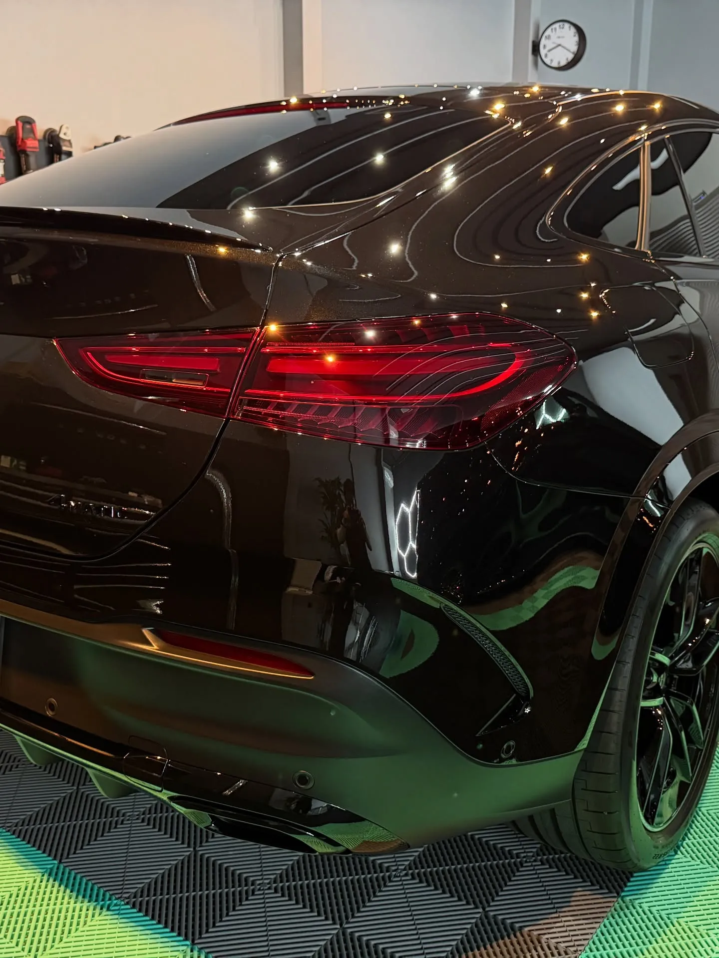 こちらは、新車ベンツGLE450dに施工された特別なコーティ...