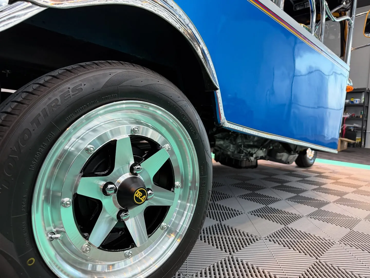 🚗✨ 本日はなんと、新車のトゥクトゥクが入庫しました！