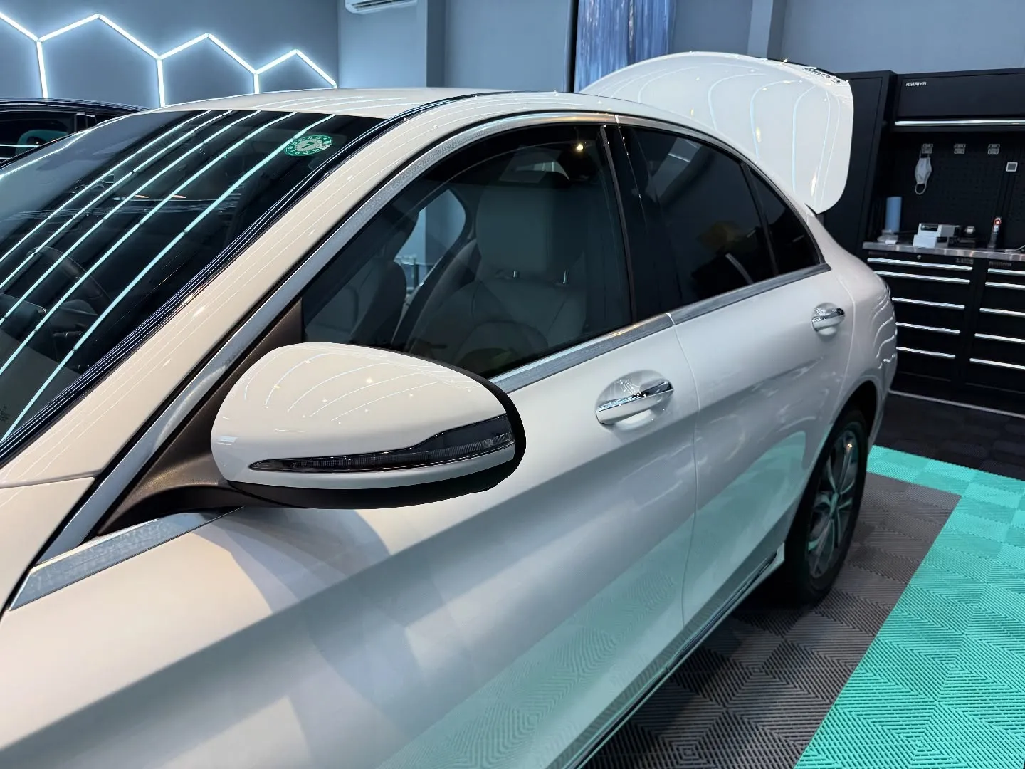 ✨メルセデス Cクラスをディテーリングいたしました！✨