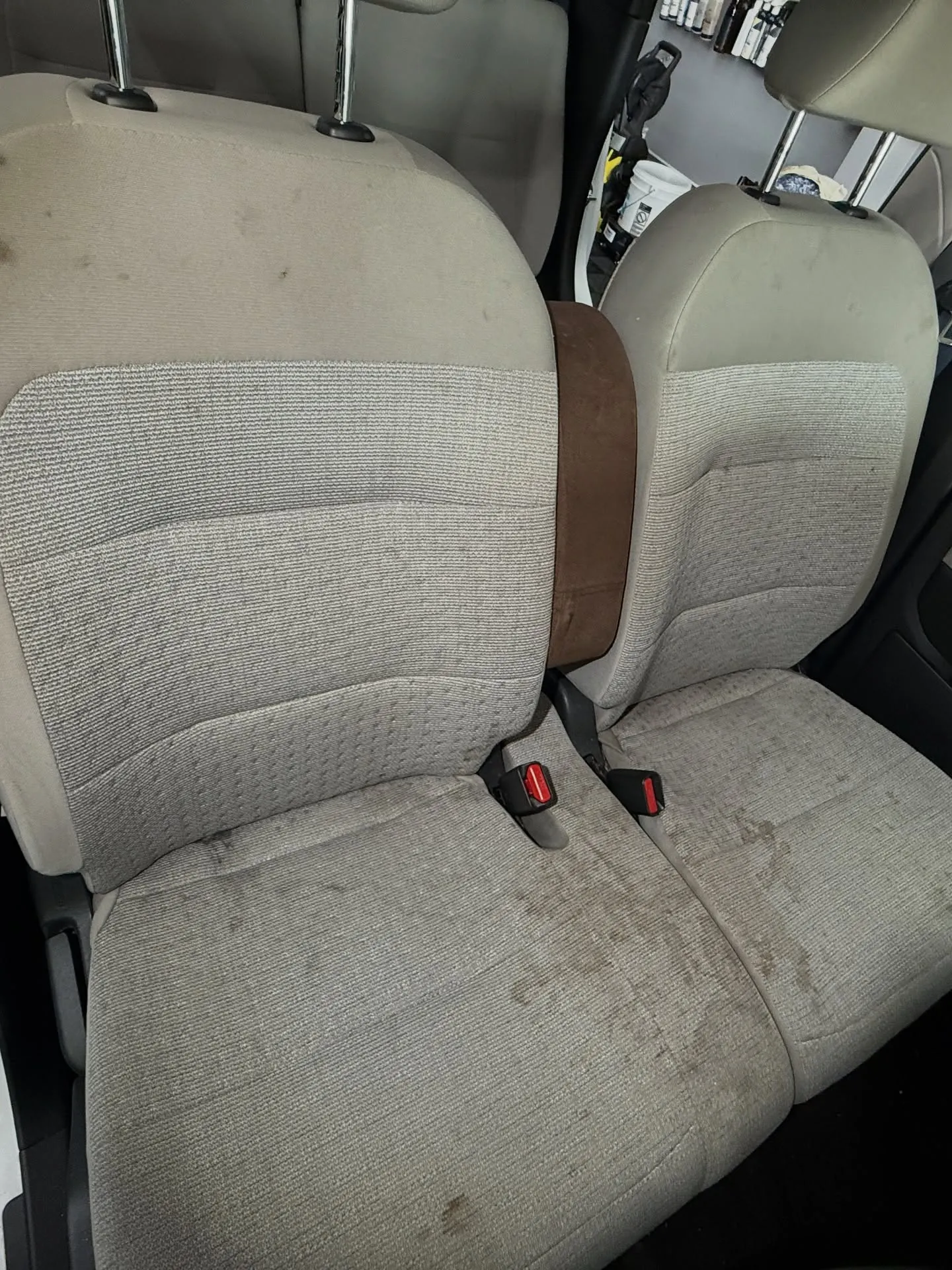 日産サクラのルームクリーニングを行いました。