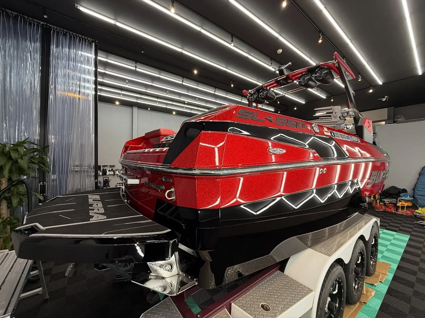 この度、弊社ではウェイクボードやウェイクサーフィンで有名なト...